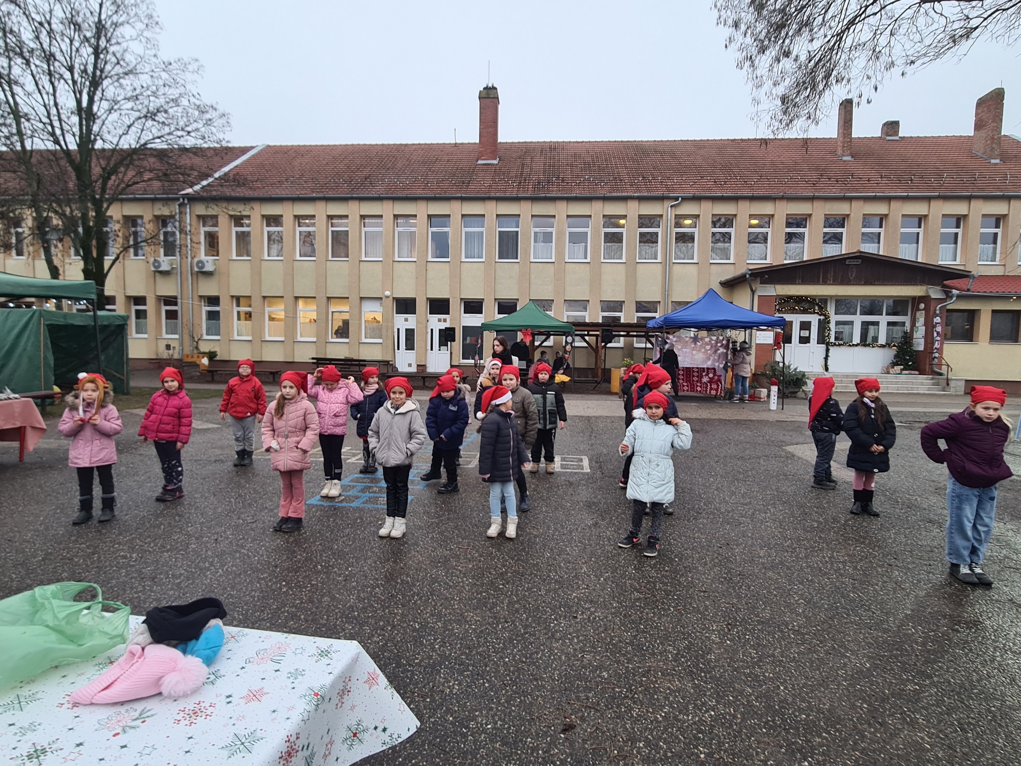 „Karácsony szíve dobogott az iskolában”